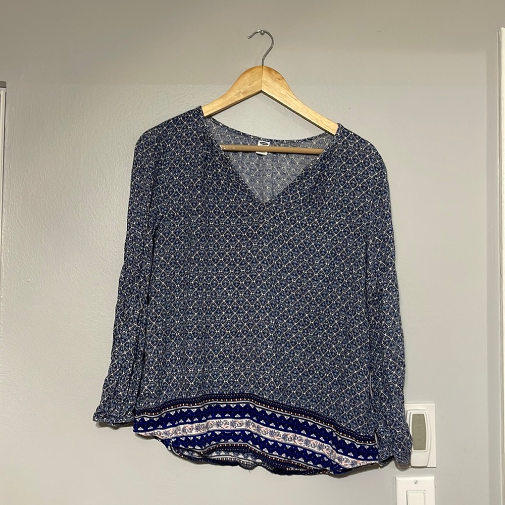 Women’s V-neck Blouse